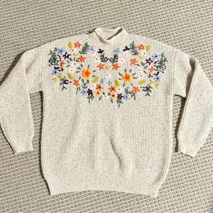 Tea n rose Floral embroidered sweater size Medium